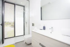 Villa avec jacuzzi, barbecue et terrasse | Adaptée au travail à distance - Image 3
