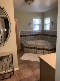 Large Private Entry Room/Spa by the Ridge Golf Course/Rural area/covered parking - Image 5