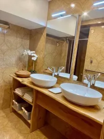 Holiday Home 'Almhaus-Klippitz' with Direct Access to Ski Slopes, Garden & Wi-Fi - Image 4