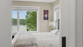 Lakeside Serenity by Avantstay Lakefront, Newly Built, Deck w/ Views! - Image 4