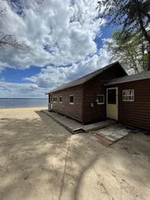 Limberlost Limit 6 2 Bedroom Cottage by RedAwning - Image 5