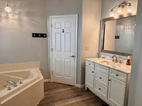 Renovated Lakefront Home at Smith Mtn Lake - Sleeps 10 - Private Dock, Fire Pit - Image 3