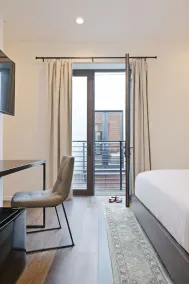 Sosuite at The Queen - Queen Village - Image 5