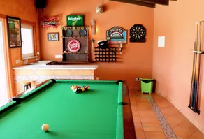 Traditional 6 bed villa with pool + BBQ and close to town & beaches - Image 2