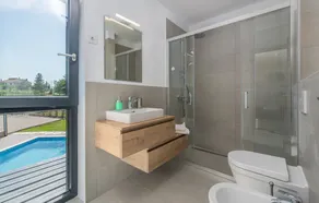 Relájese y disfrute de la hermosa Istria interior desde la lujosa y elegante villa. - Image 2
