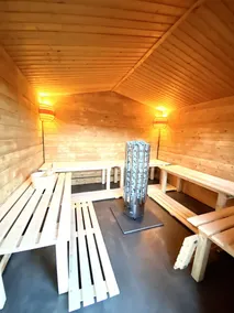 Cozy vacation home for up to 8 people with terrace - Image 2