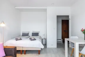 Compact Studio with Balcony next to Railway Station - Image 4