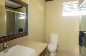 Moderne 2 værelses lejlighed beliggende i det historiske område Bridgetown, Barbados - Image 2
