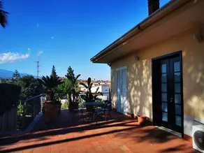 Ferienblumen-Villa mit Pool - Image 5