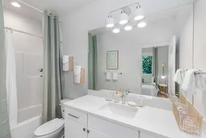 Jerry's Sweet Suite - 84 Walkscore - Image 2