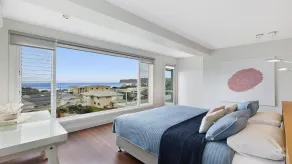 WARRALONG - STUNNING VIEWS, SHORT WALK TO NORTH AVOCA BEACH - Image 4
