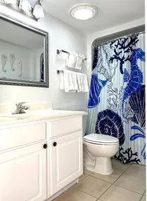 NO OWNER FEES! Gorgeous Updated OCEANFRONT 2/2 Suite, OF Master, W/D, 18th Fl - Image 4