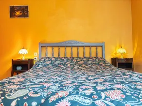Charming Cottage in Berry: Fireplace, Near Golf & Spa, Sleeps 6, Parking Included - Image 2
