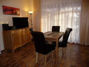 Holiday house with large garden, terrace, near the beach, pets welcome - Image 4