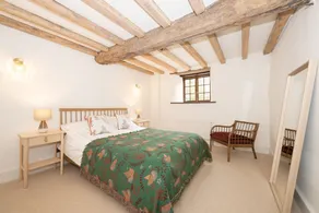 Peaceful Devon hideaway with wood fired hot tub and great pubs. - Image 4