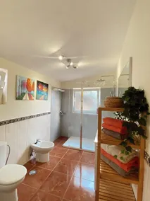 Smuk lejlighed 98 kvm med havudsigt 2 soveværelser, balkon + terrasse, pool, gratis wifi - Image 4