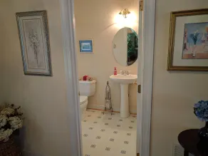 Farmhouse On 14 Acres.  Close to Monticello & Ash Lawn Highland - Image 2