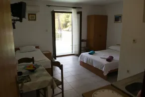 Apartamento-estudio con terraza y vista al mar Lokva Rogoznica, Omis (AS-6005-a) - Image 3
