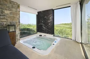 Villa Fortezza – Pool, Sauna, Whirlpool und Blick auf die Landschaft - Image 3