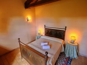 Farmhouse in Todi with Pool & Theater Nearby - Image 4