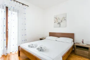 Apartments by the sea Postira, Brac - 739 - Image 4
