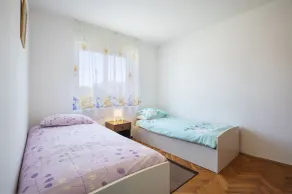 Spacious Apartment Bonaca - Image 4