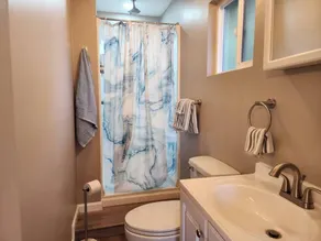 Cozy Tiny House Retreat - 4 Minutes from Village - Image 4