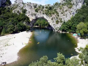 Studio hyggeligt à Barjac | Piscine extérieure + Proche Commerces et Restaurants - Image 2