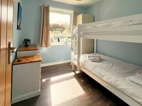 Peaceful, streamside, detached bungalow - close attractions, walks & beaches - Image 5