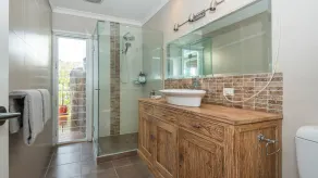 Perfect Peninsula Base with Heated Pool and Spa - Image 2