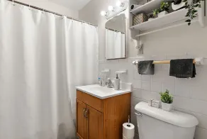 ✨Cozy 3Bd/2Ba | 10 min to Downtown Minneapolis & 5 min to U of Minnesota✨ - Image 3