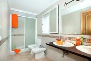 0339 Villa Fresno - Image 4