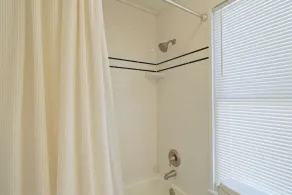 Only 2 Min Walk to Seaside Private Beaches! Renovated home + 2 Adult Bikes! - Image 4