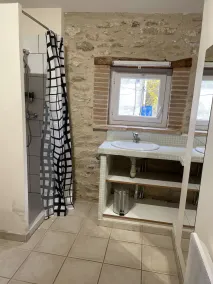 Pretty stone cottage - Image 2