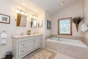 Luxury Dog Friendly Escape w/ Hot Tub & Views - Image 3