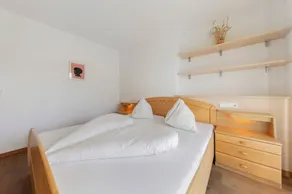 Holiday Apartment 'Obertrisaierhof' with Mountain View, Shared Garden and Wi-Fi - Image 5