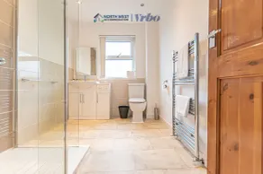 Wigan Work-Ready 3BR House Sleeps 6 Guests - Image 3