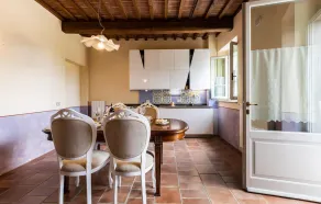 2 bedroom stunning apartment in Lari - Image 4