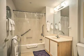 1 Mi to Dtwn Cathedral City: Condo w/ Balcony - Image 3