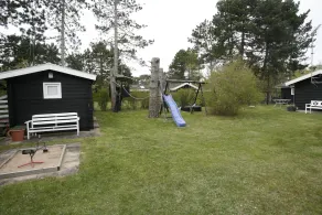 Family friendly holiday home by a good beach, close to swimming pool and amusement park - Image 2