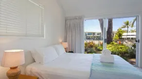 Witta Circle 65  - 5 Minute walk to Hastings Street in prime beachfront location - Image 3