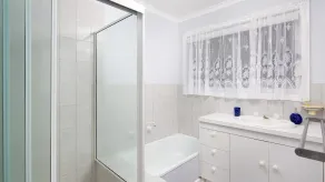 Seaside Retreat in Rhyll - Image 2