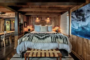 Private Coastal Retreat ~ Walking Distance To Beach - Image 4
