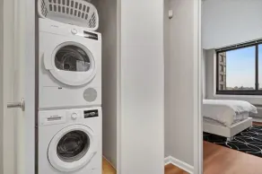 Luxury 2BR | Gym & Pool | Jersey City by GLS - Image 2