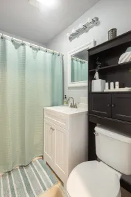CENTRAL LOCATION, DUPLEX CLOSE TO ALBERTA ART DISTRICT !! - Image 2