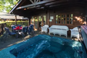 Herston Log Cabins and Holiday Lodges - Image 4