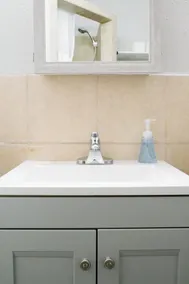 Stylish 2BR Retreat | King Beds & High-Speed WiFi - Image 4