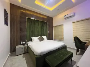 A3 Apartments - Image 4