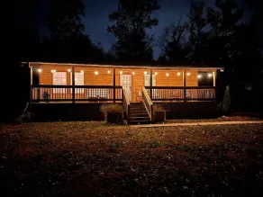 The Overlook Cabin: Breath-taking Views & King Bed - Image 5