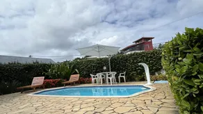 Aconchegante e charmosa casa com piscina e jardins em condomínio frente mar! - Image 5